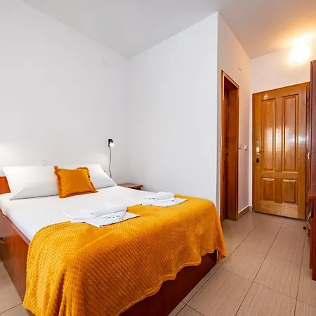 Prkacin 3* Starigrad Paklenica