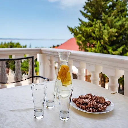 Prkacin 3* Starigrad Paklenica