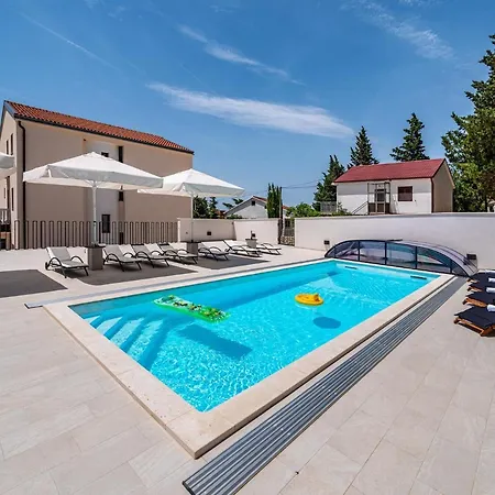 Guest house Prkacin 3*