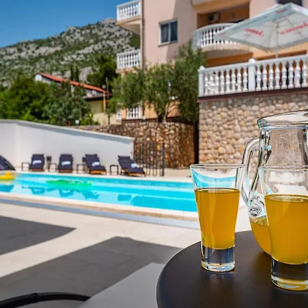 Guest house Prkacin 3*